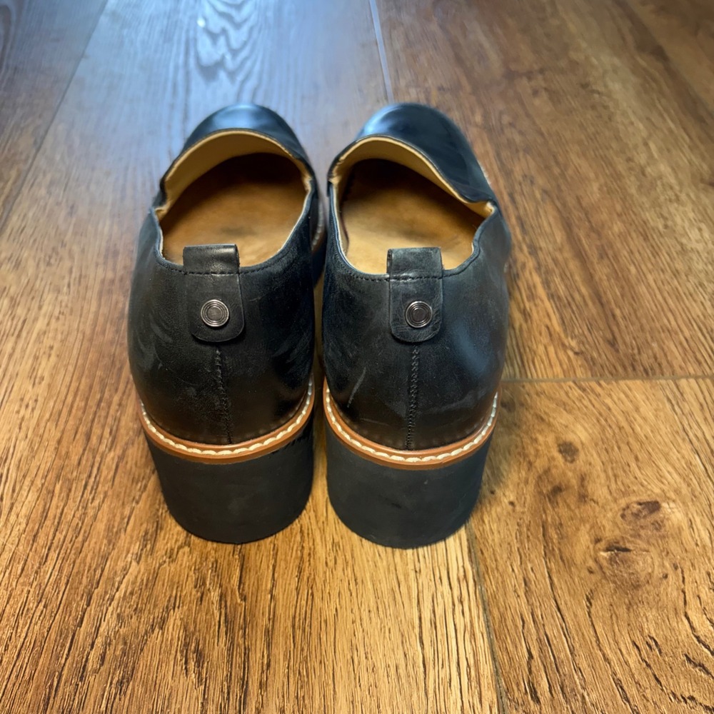 Naturalizer Darry Black Leather Lug Sole Loafers Womens 8M Slip On Block Heel - Picture 5 of 10